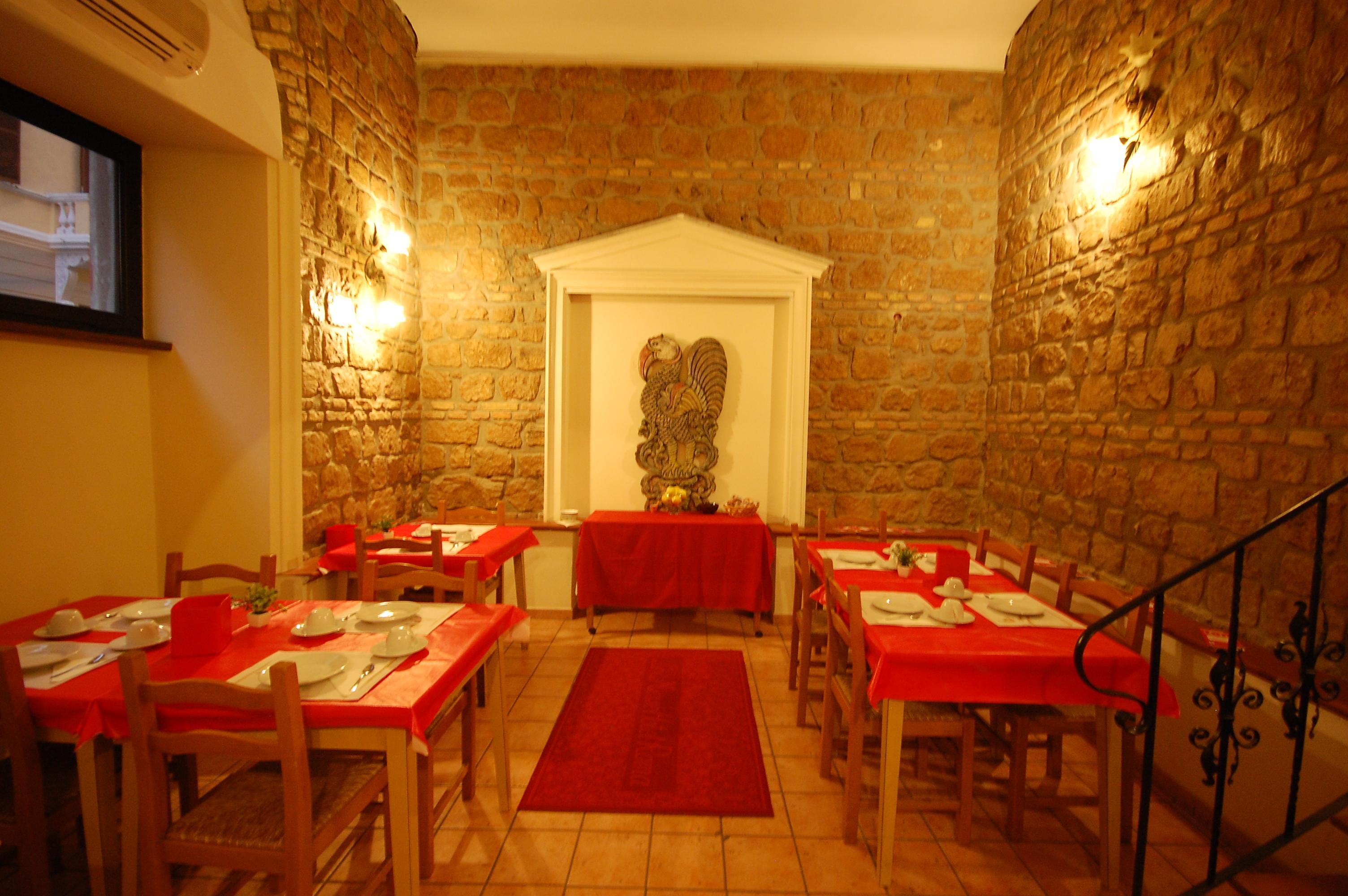 Alexis Hotel 2*