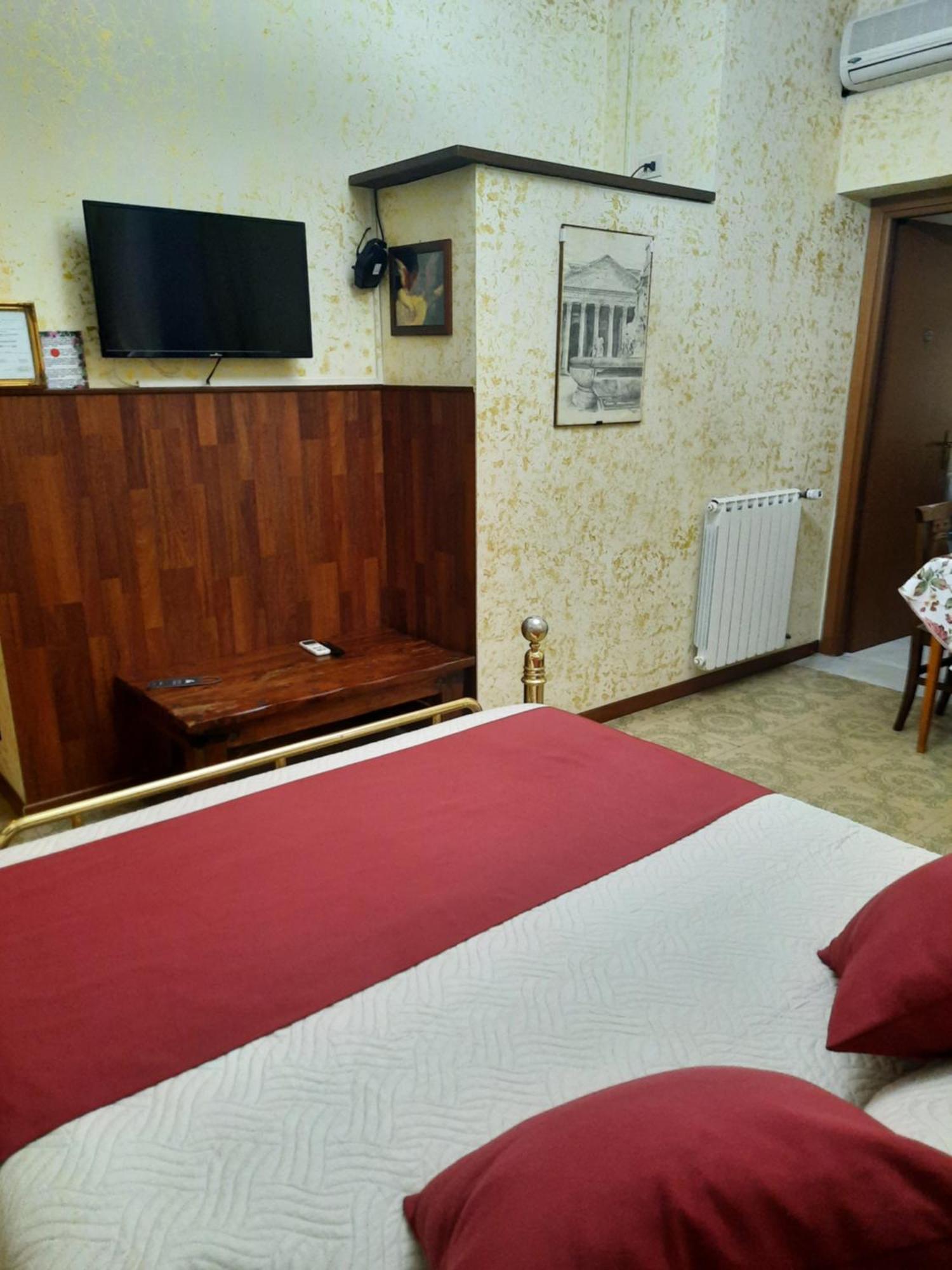 Alexis Hotel